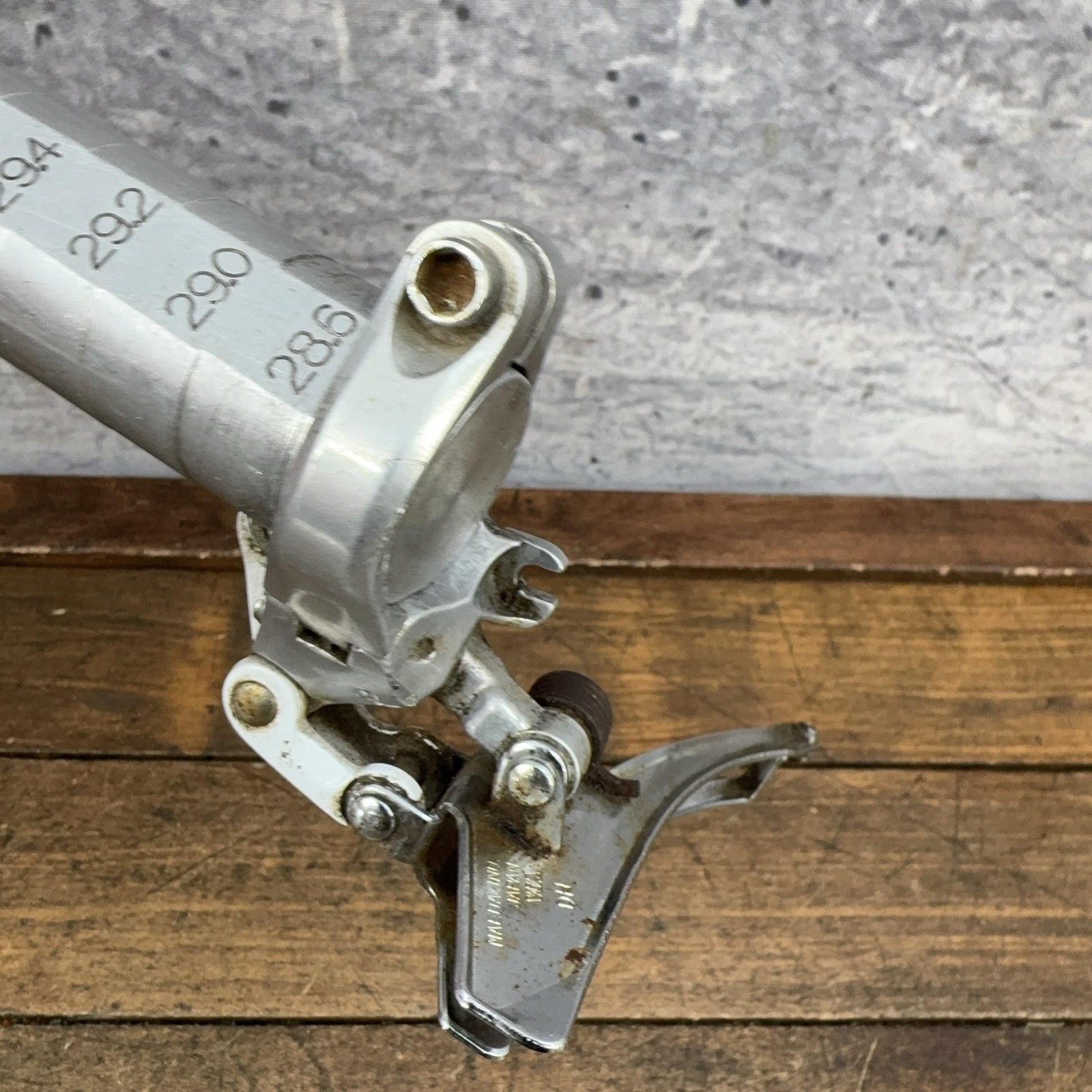 Vintage Suntour Cyclone 7000 Front Derailleur 28.6 Clamp Bottom Pull Japan