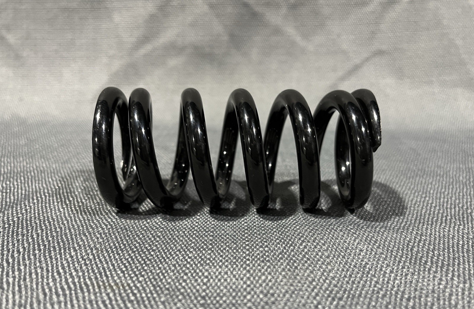 Fox Rear Shock Coil Spring 600 lb x 1.85″ – Works With All 6.5″ Rear Coil Shocks