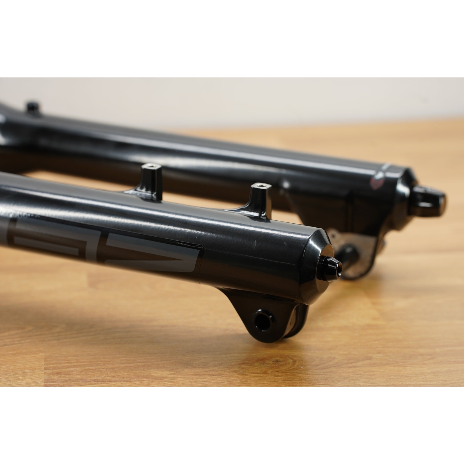 RockShox ZEB R 27.5 Fork» – 180mm – NEW OEM