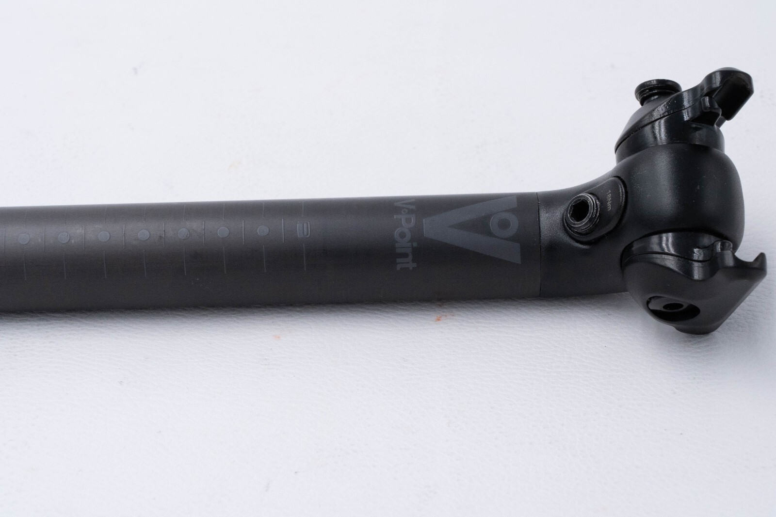NOS PROMAX V POINT CARBON SEATPOST 27.2 mm 1 BOLT 360 mm VINTAGE OLD