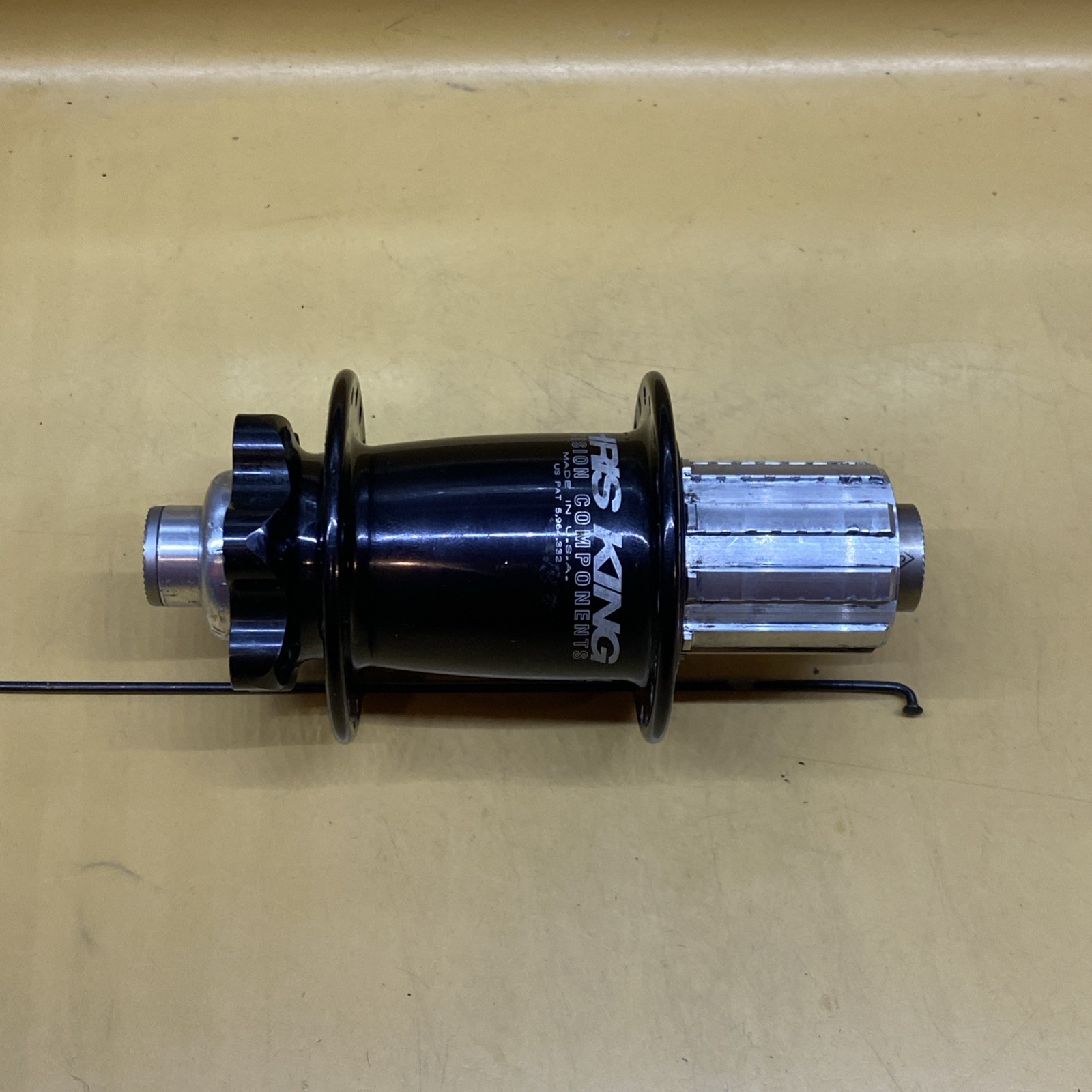 Black Chris King ISO 36h F20x110mmTA/R10x135mm Bolt-On,QR or 142mmTA Disc Hubset