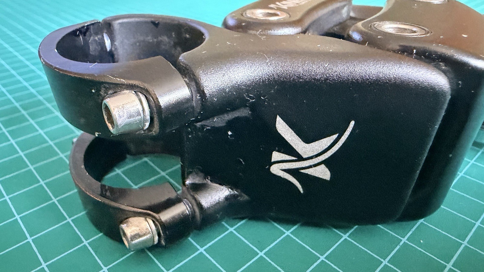 Kinekt Suspension Bicycle Stem Shock Absorbing Stem Black Used Nice Shape!