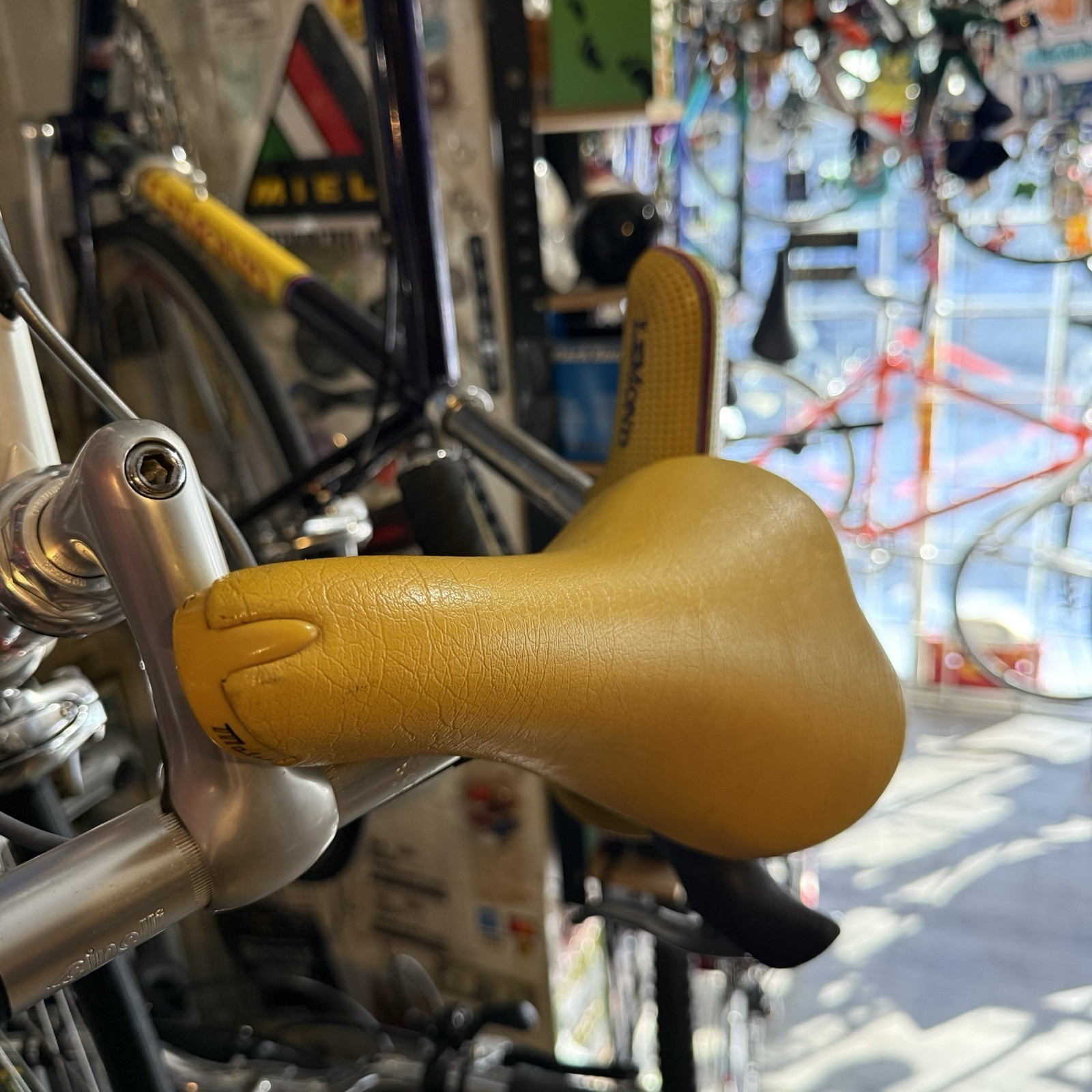 VINTAGE 1980’s / 90’s SELLE ITALIA TURBOMATIC SADDLE RARE TITANIUM RAILS YELLOW