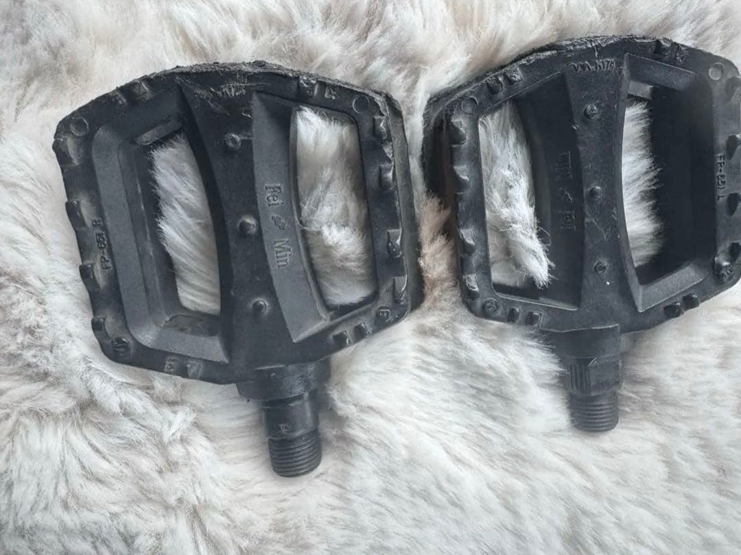 flat pedal black standard size