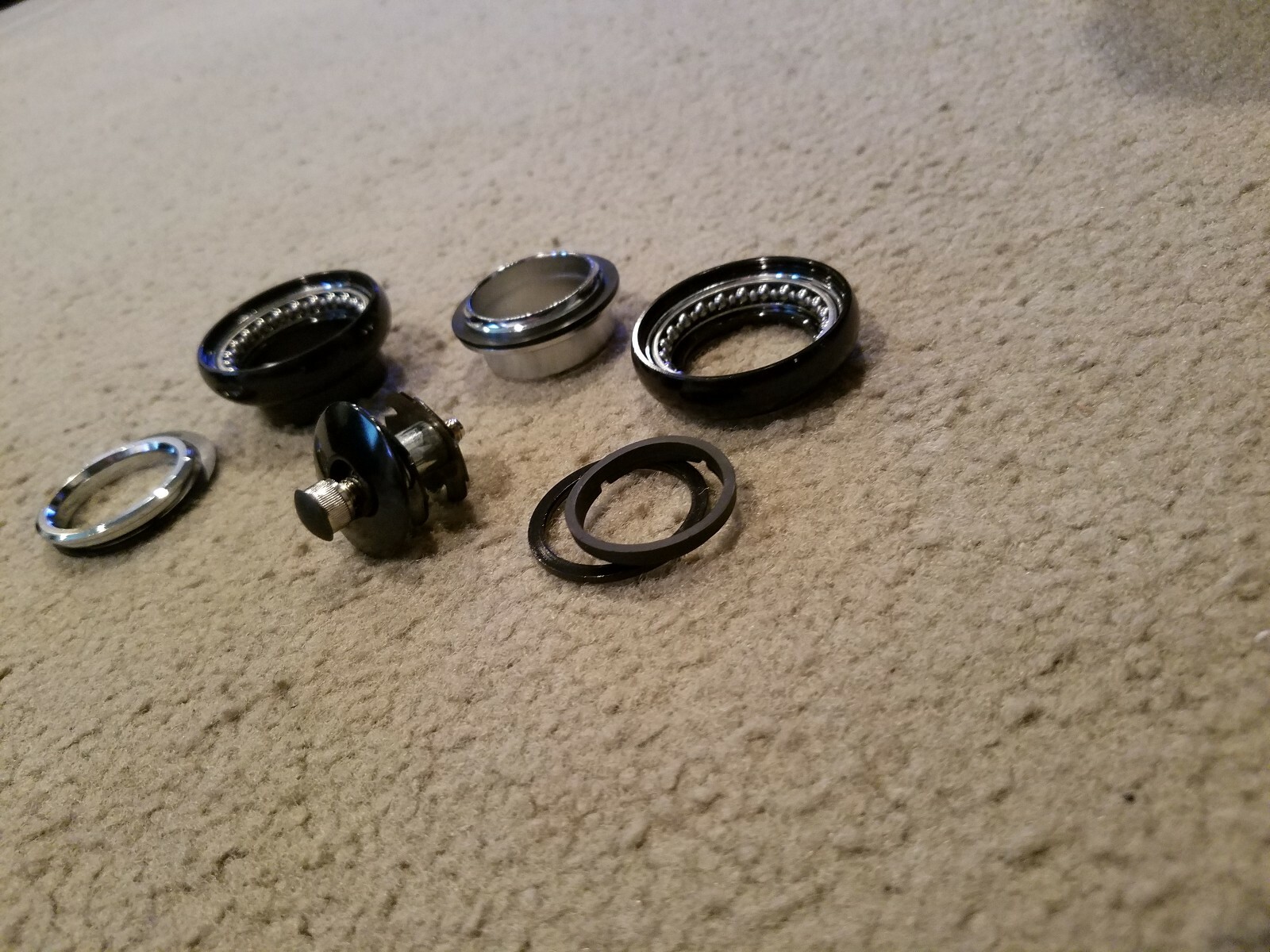 NEW BICYCLE THREADLESS HEADSET 1 & 1/8X34X30MM BLACK FOR THREADLESS FORK SETUP