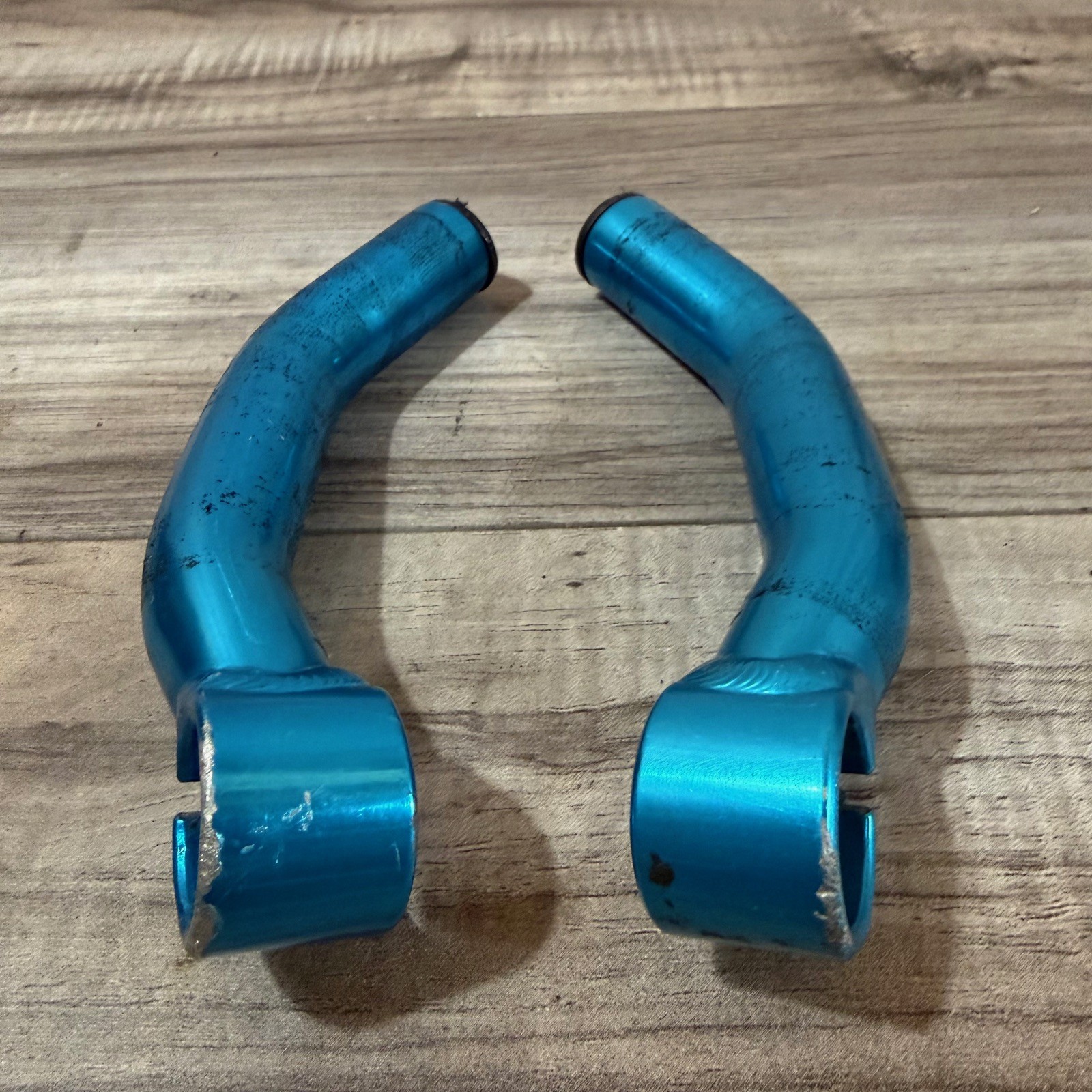 Turquoise Blue Ano MTB Bar Ends Short Ergo Bend 