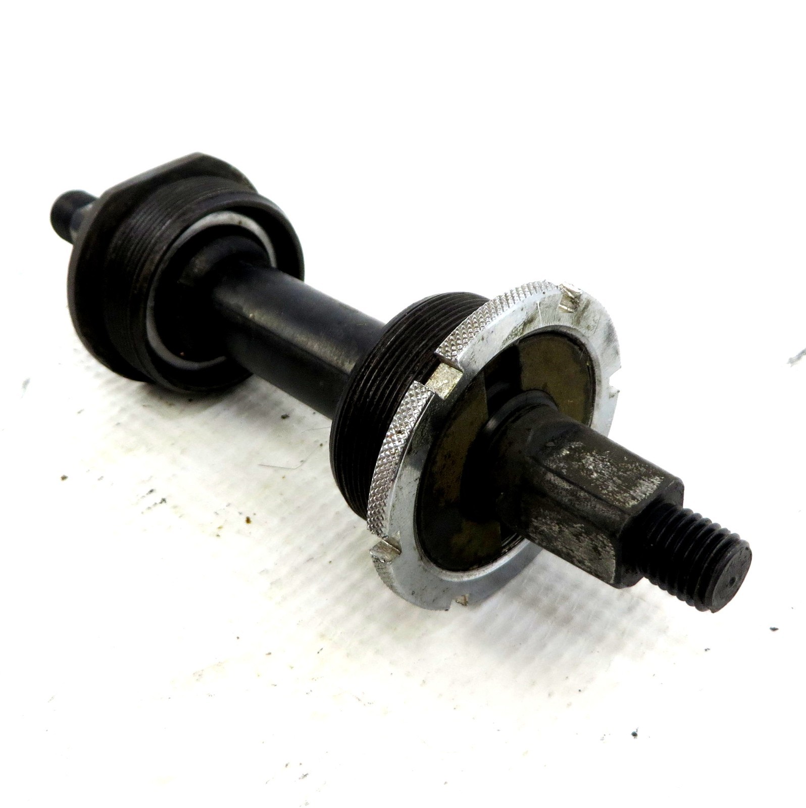 SHIMANO CUP & CONE BOTTOM BRACKET 68mm 329g 118mm Spindle 139mm Total Length