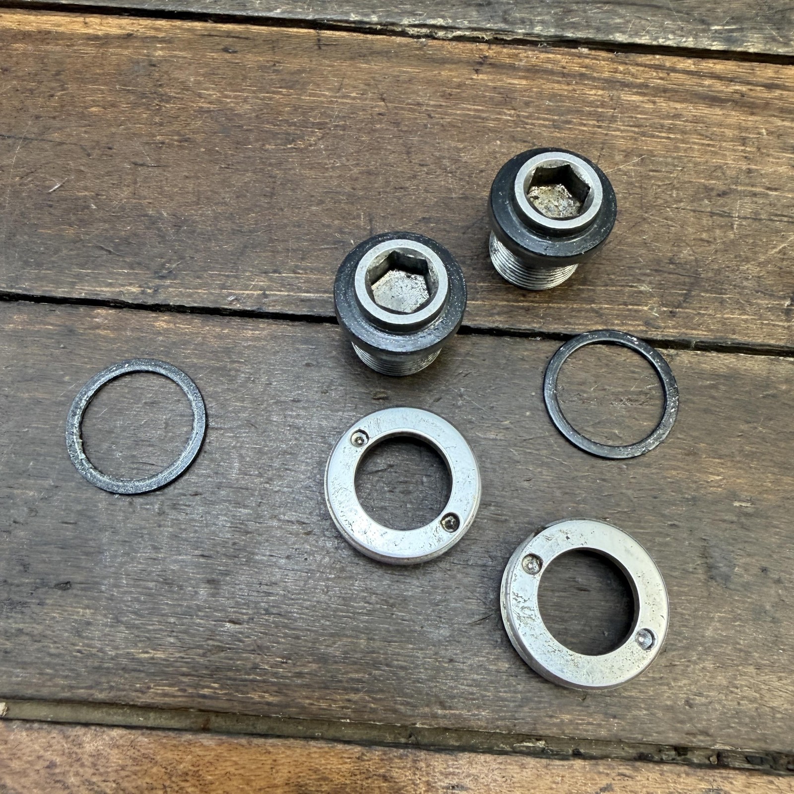 Vintage Shimano Dura-Ace FC-7701 Self Extracting Crank Arm Fixing Bolts Pair