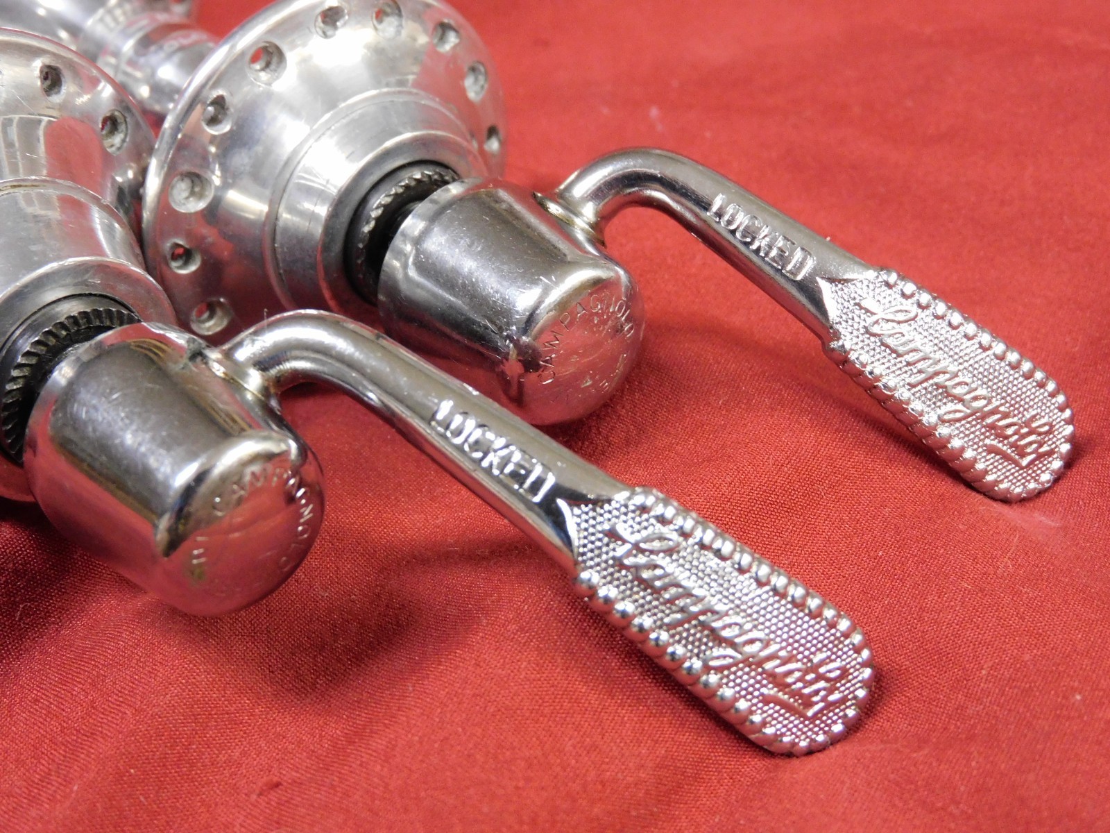 1st Gen 1984/85 Campagnolo 322/101 C-Record Low Flange 32 Hole Hubs & Skewers