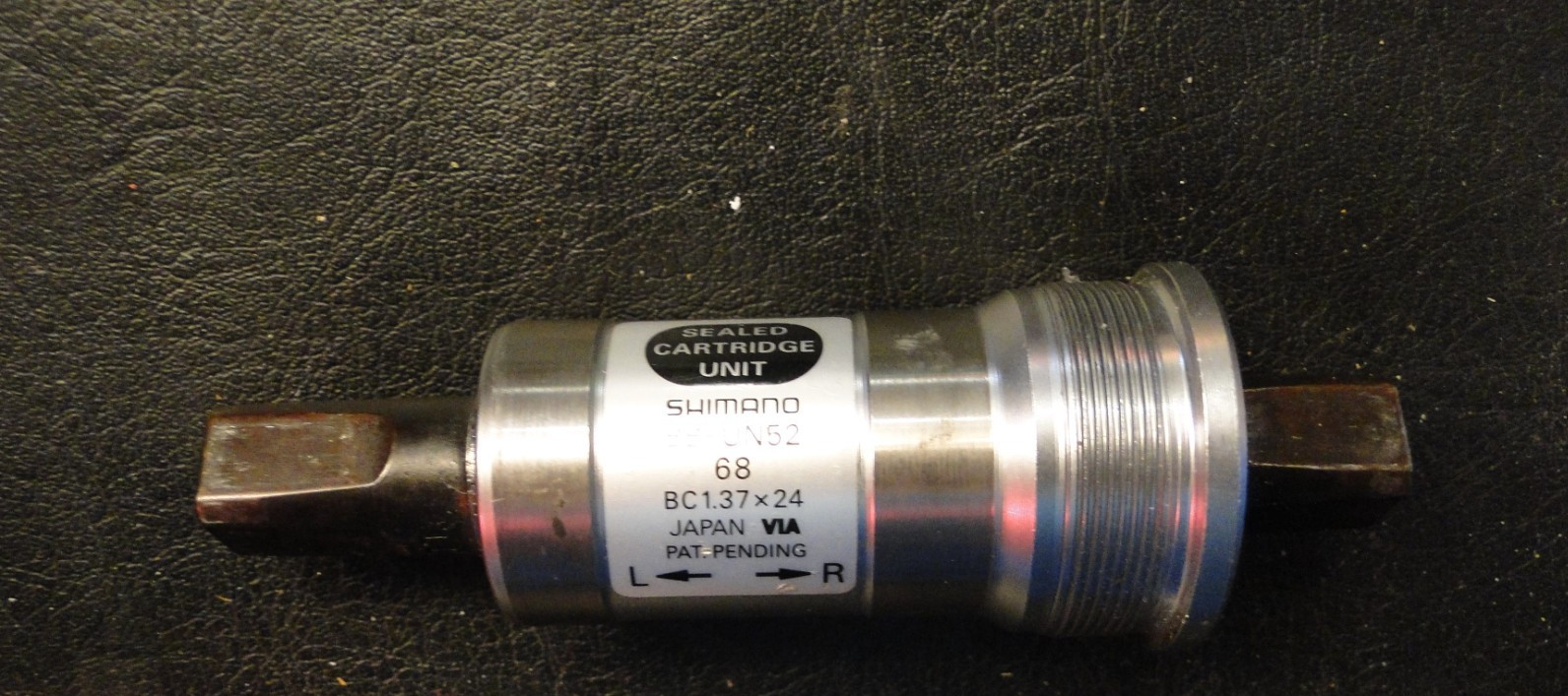 SHIMANO BOTTOM BRACKET Square Taper 68mm BB-UN52 BC 1.37×24 113mm Spindle Length