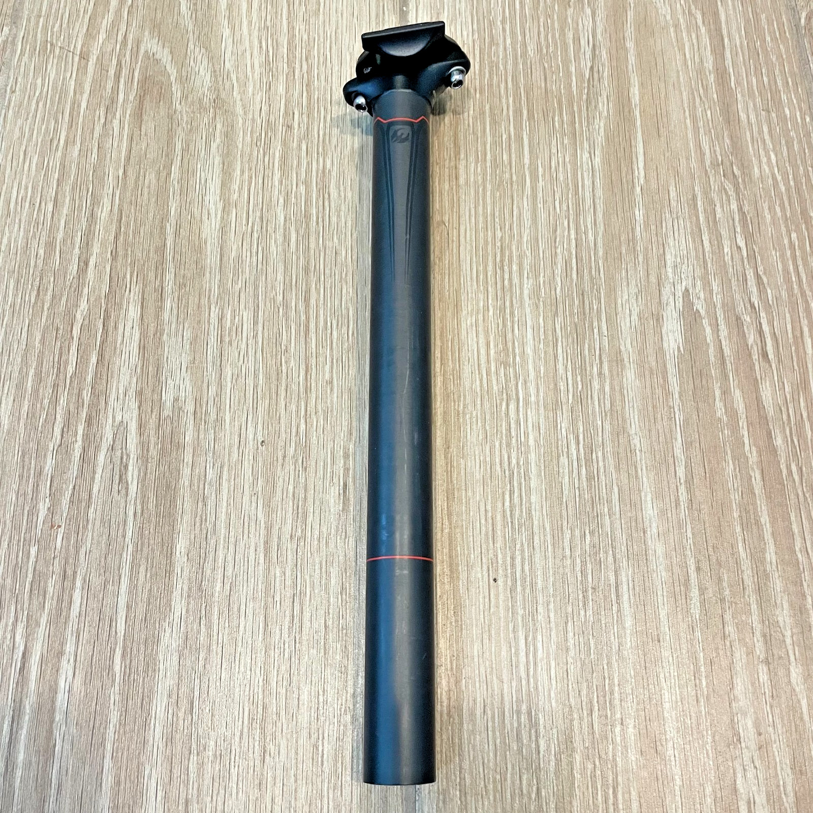 New Pivot Phoenix Seatpost Black Carbon 30.9mm x 370mm Road Mountain Bike