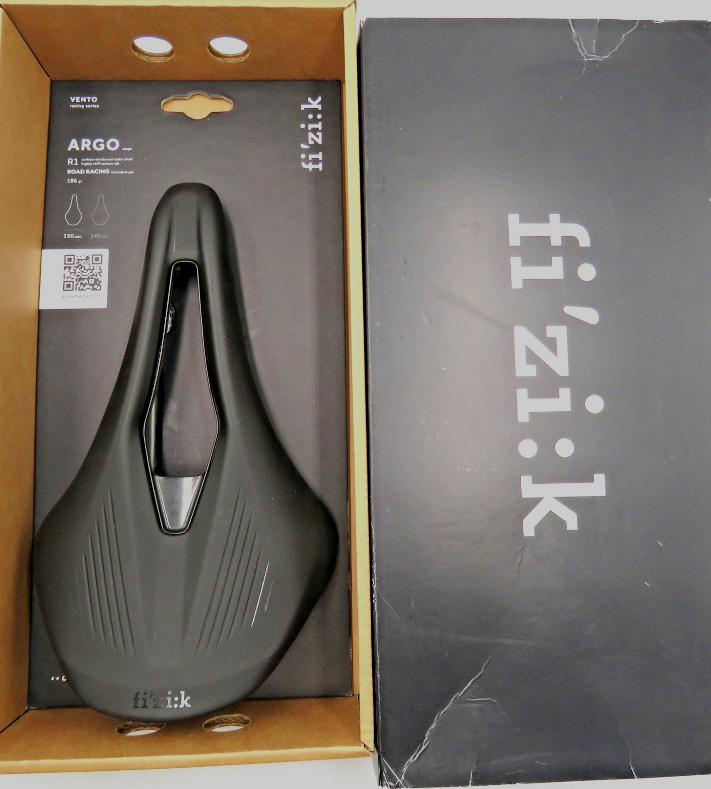 Fizik Vento Argo R1 150mm Saddle Carbon Rails Black