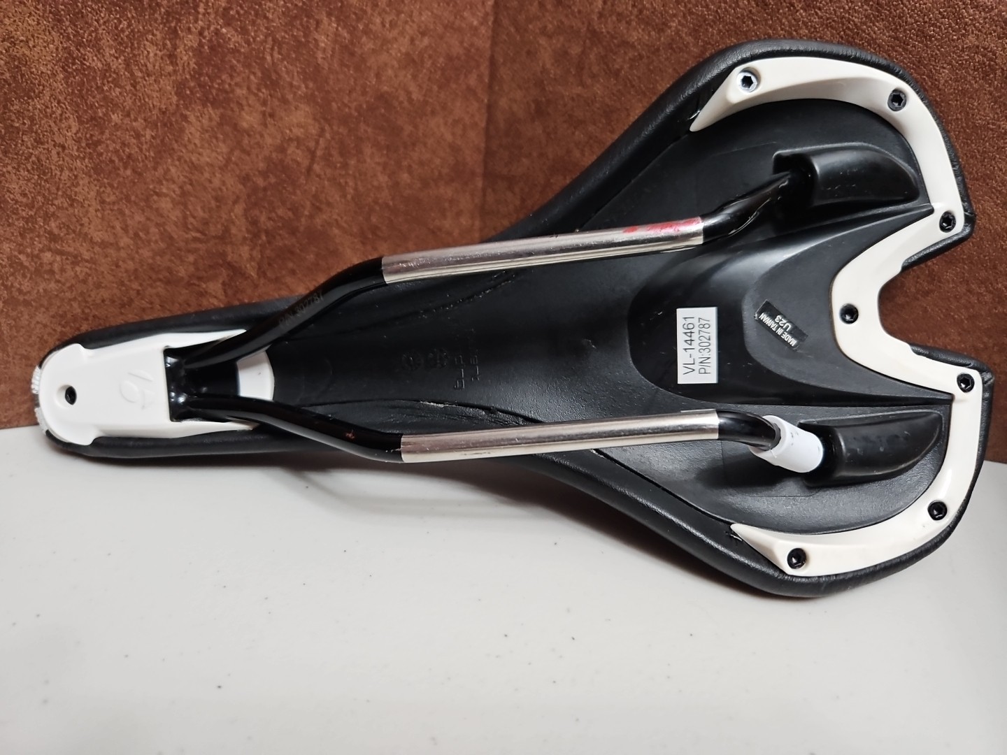 Bontrager affinity 3 Bike Saddle Black 224 grams PN302787 139mm width