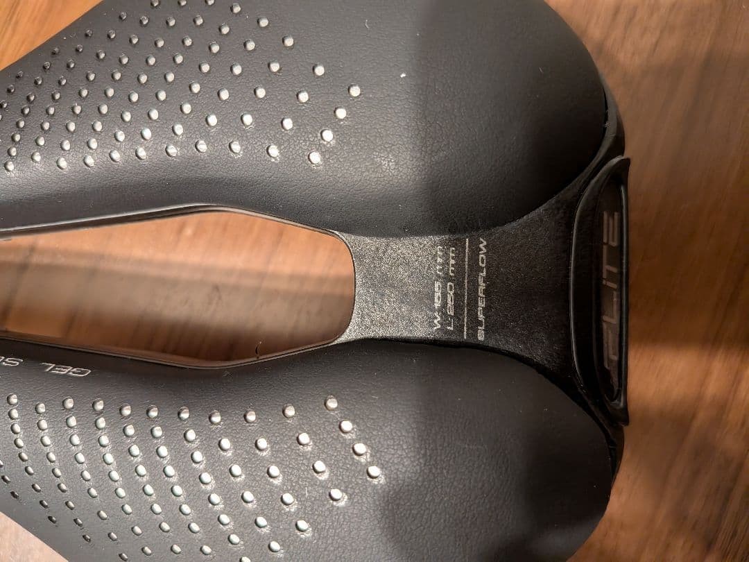 MAX FLITE BOOST GEL Super Flow Saddle Wide Short Used Excellent Condition