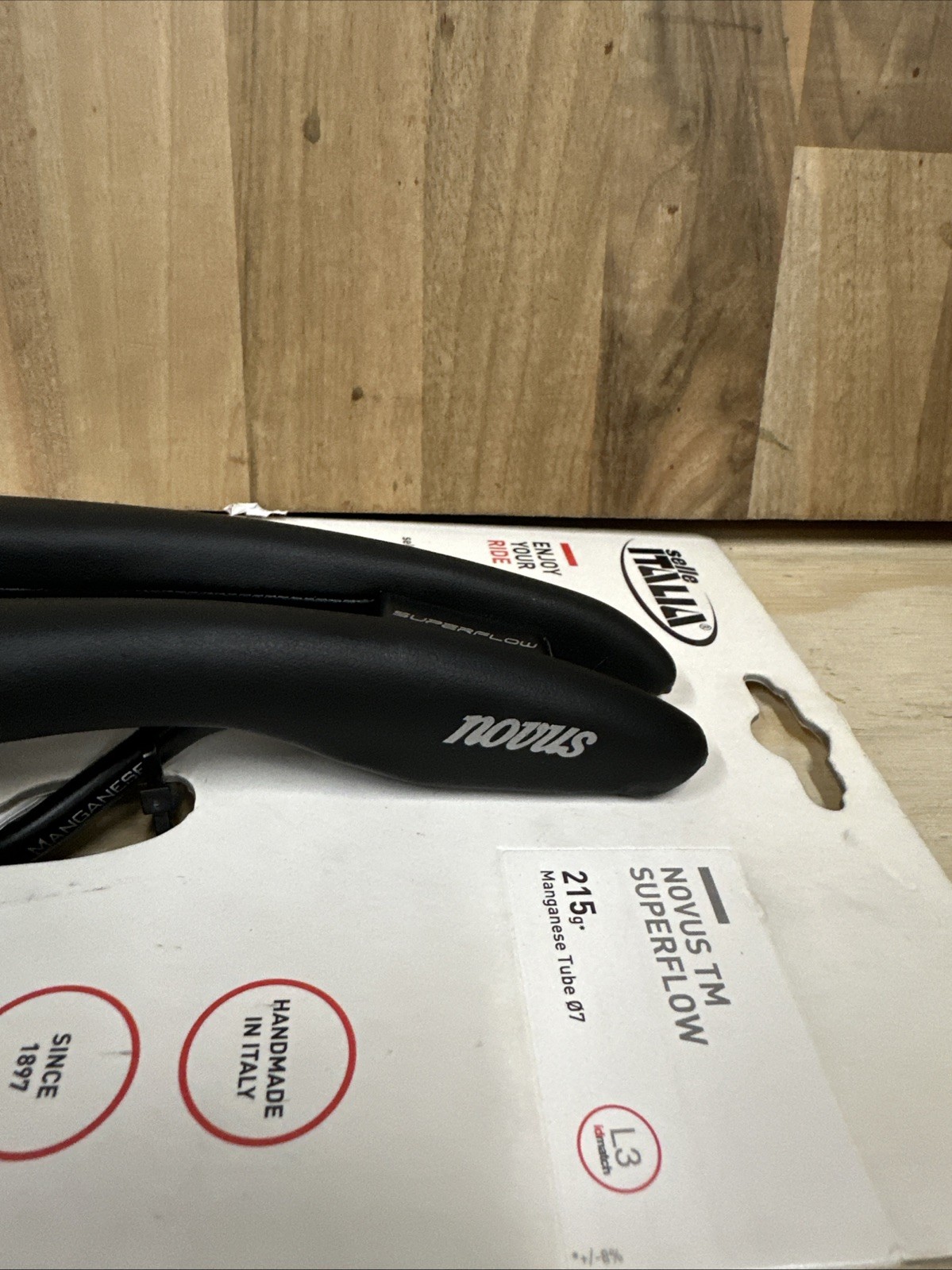 Selle Italia Novus Endurance TM Superflow Saddle – Manganese, Black, L3