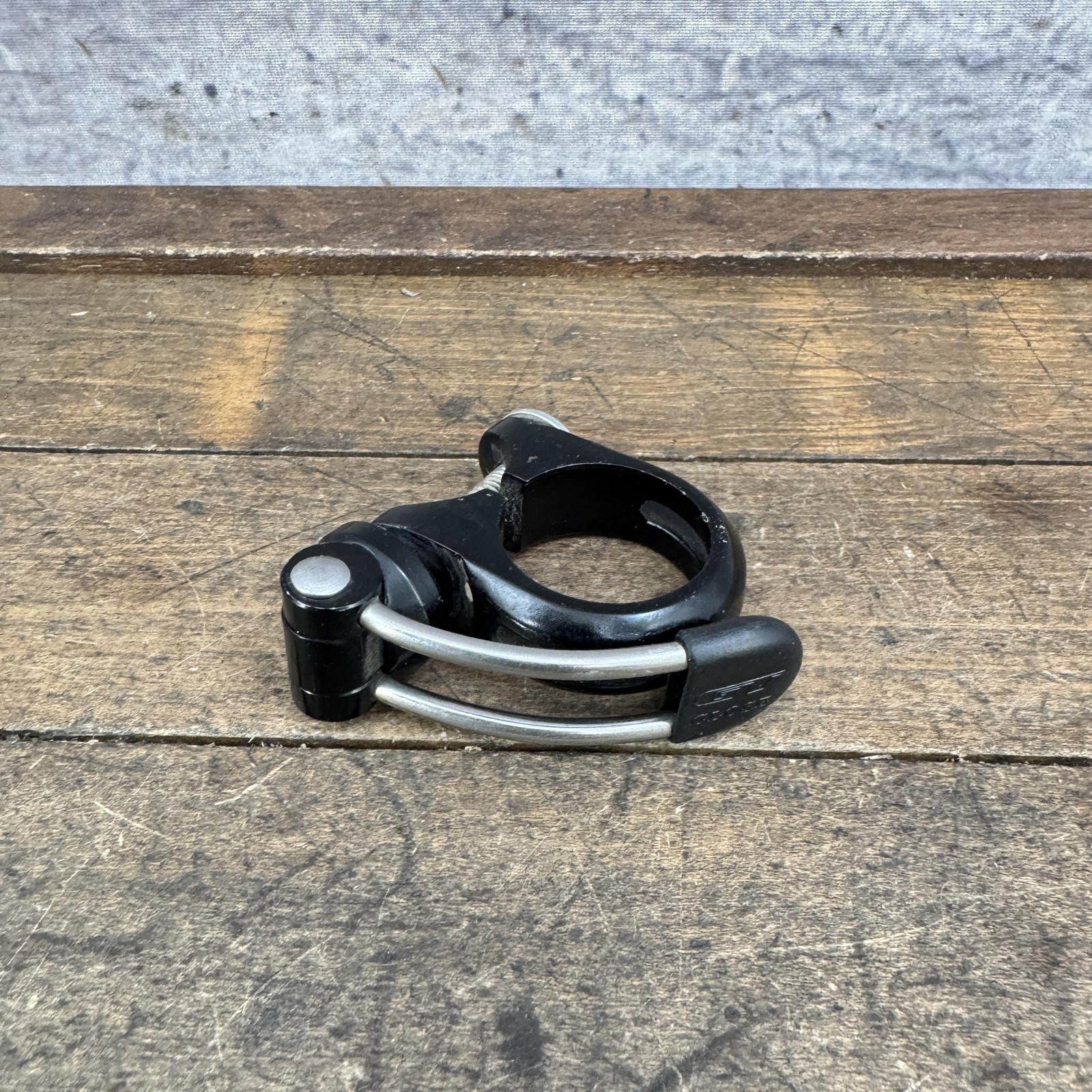 Vintage GT Seatpost Clamp 29.8 30 mm Black Triple TRiangle Quick Release