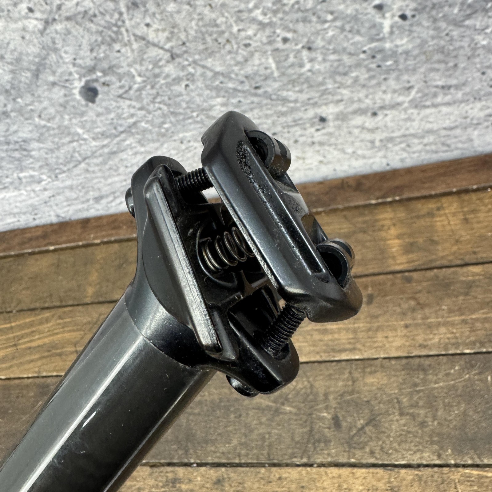 Bontrager PRO Carbon Seatpost 31.6mm X 400mm Black Alloy Head Plain 270g