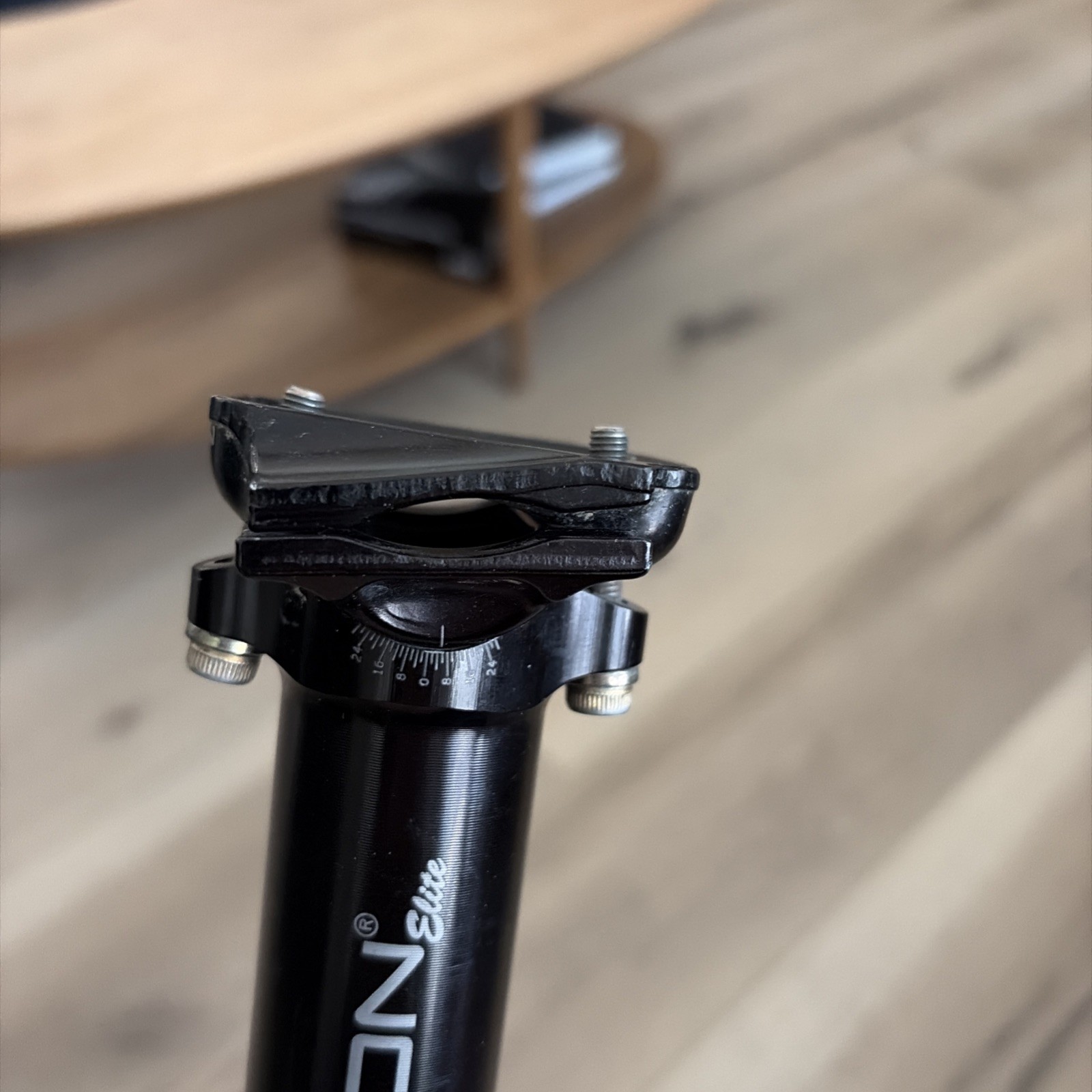 Thompson Elite SP-E109 Seatpost 31.6mm Width 287mm Length Black