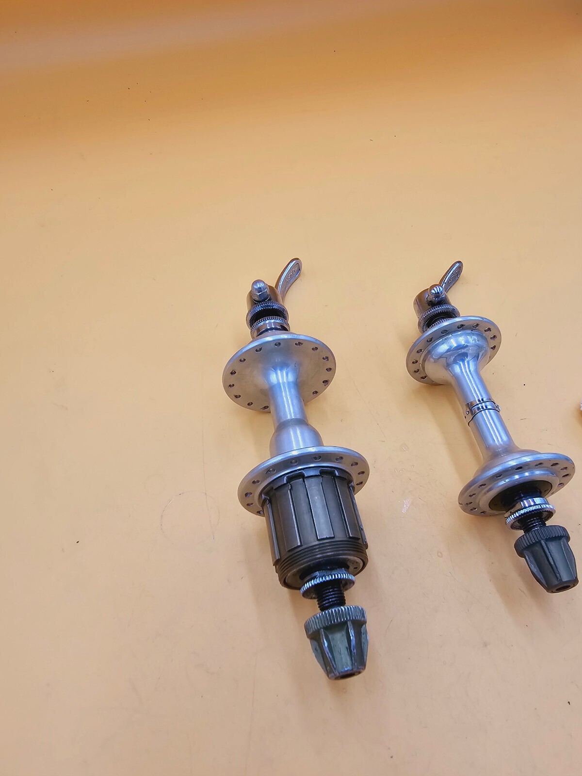 Hub Set Shimano Dura Ace 7200 EX 6 Speed Cassette Hub Set Vintage 32 Hole 126