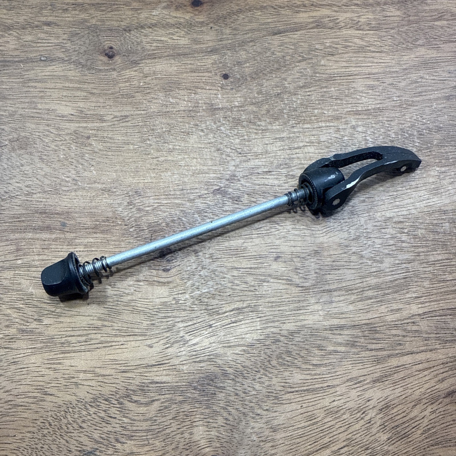 Campagnolo 100mm Front Quick Release Skewer Black Aluminum Steel