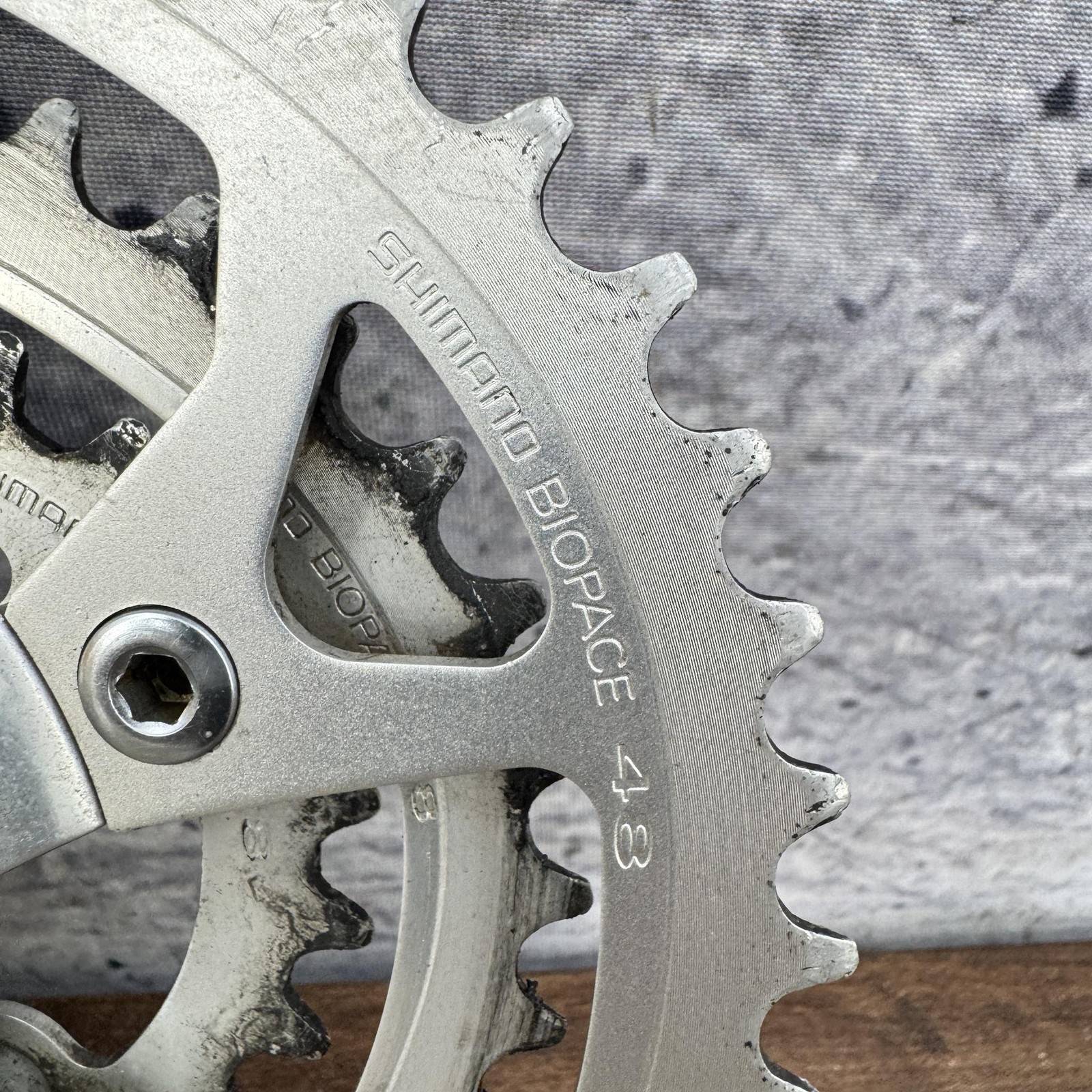 Vintage Shimano FC-B124 Crankset 175mm 110 BCD Biopace Triple Chainring MTB ATB