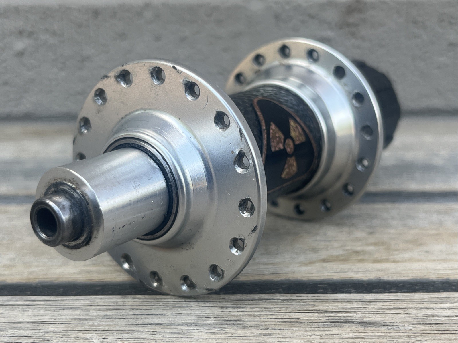 Vintage Nuke Proof 32-hole Carbon Aluminum hubset Shimano HG freehub Body