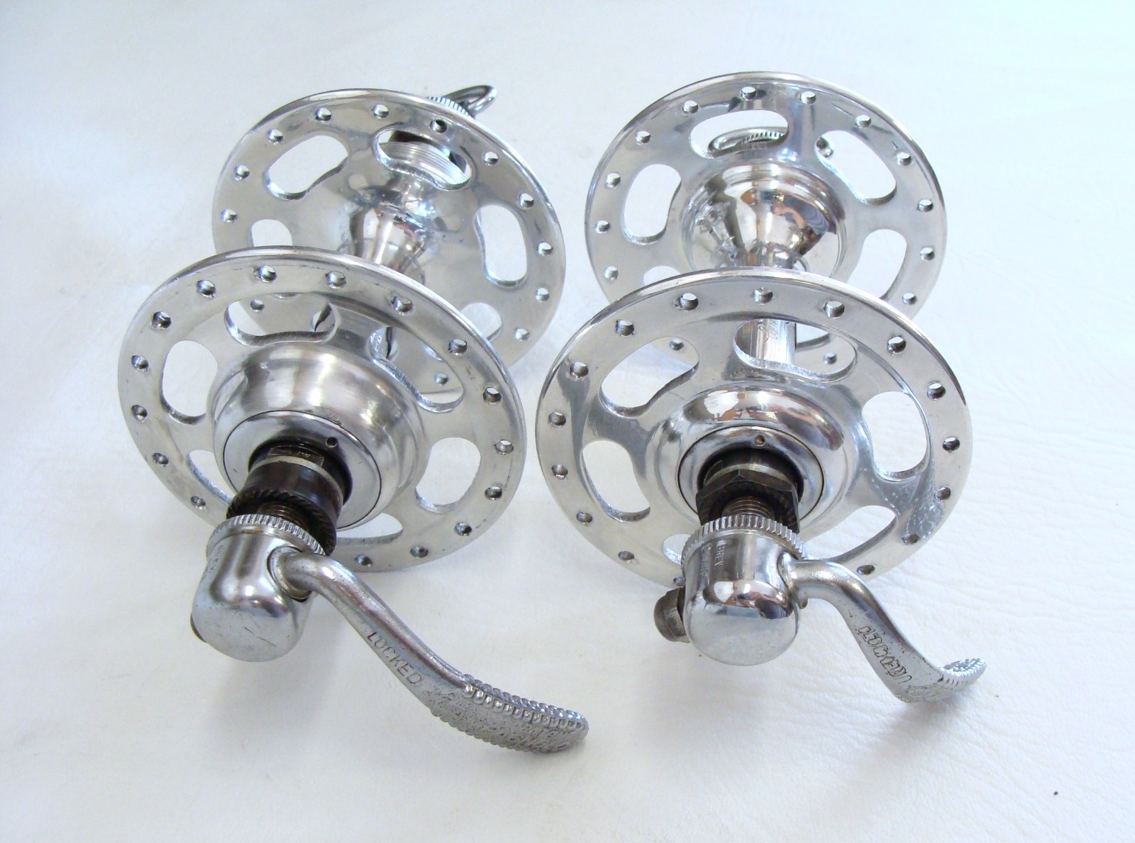 ~ 70’s Campagnolo Record High Flange Hub Set w/ Rare Curved Skewers 36H 126mm ~