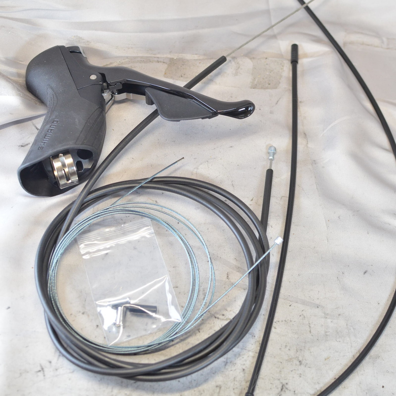 NEW Shimano 105 R7000 ST-R7000 RIGHT/REAR 11 Speed Shifter + Cables