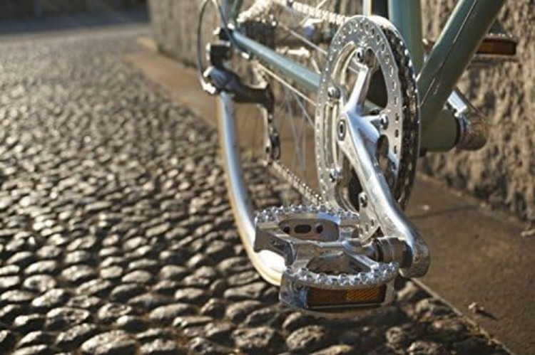 Lambda Steel Spindle Pedals – Japanese Design