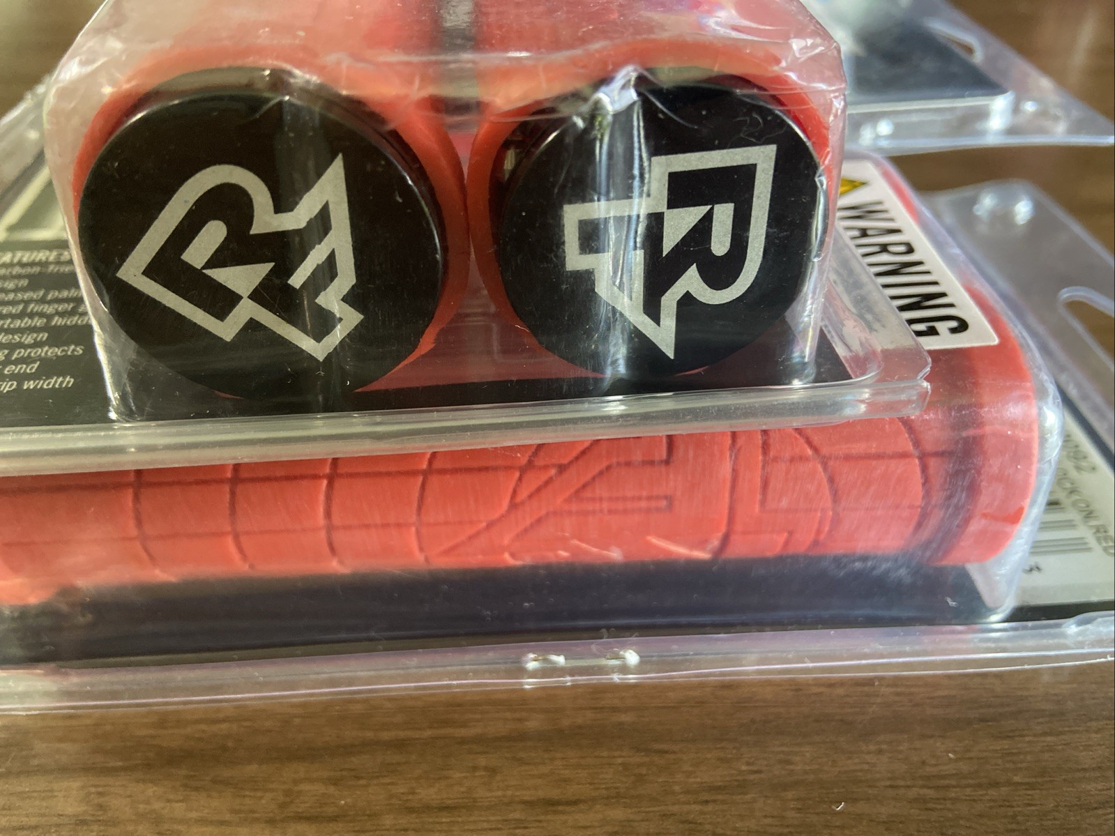 RaceFace Grippler Grips – Red, Lock-On, 33mm – Grip (NEW-IN PKG) AC990092