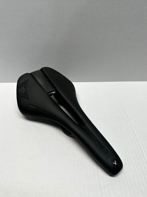 ASTUTE MOON VT PILARGA LUXURY CARBON