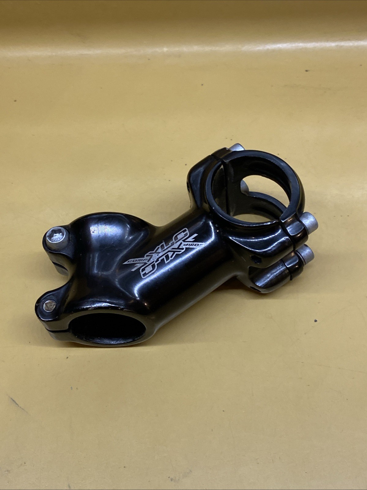 Black XL-C Comp Aluminum 65mm x 31.8mm x 20* x 1-1/8″ Threadless Stem