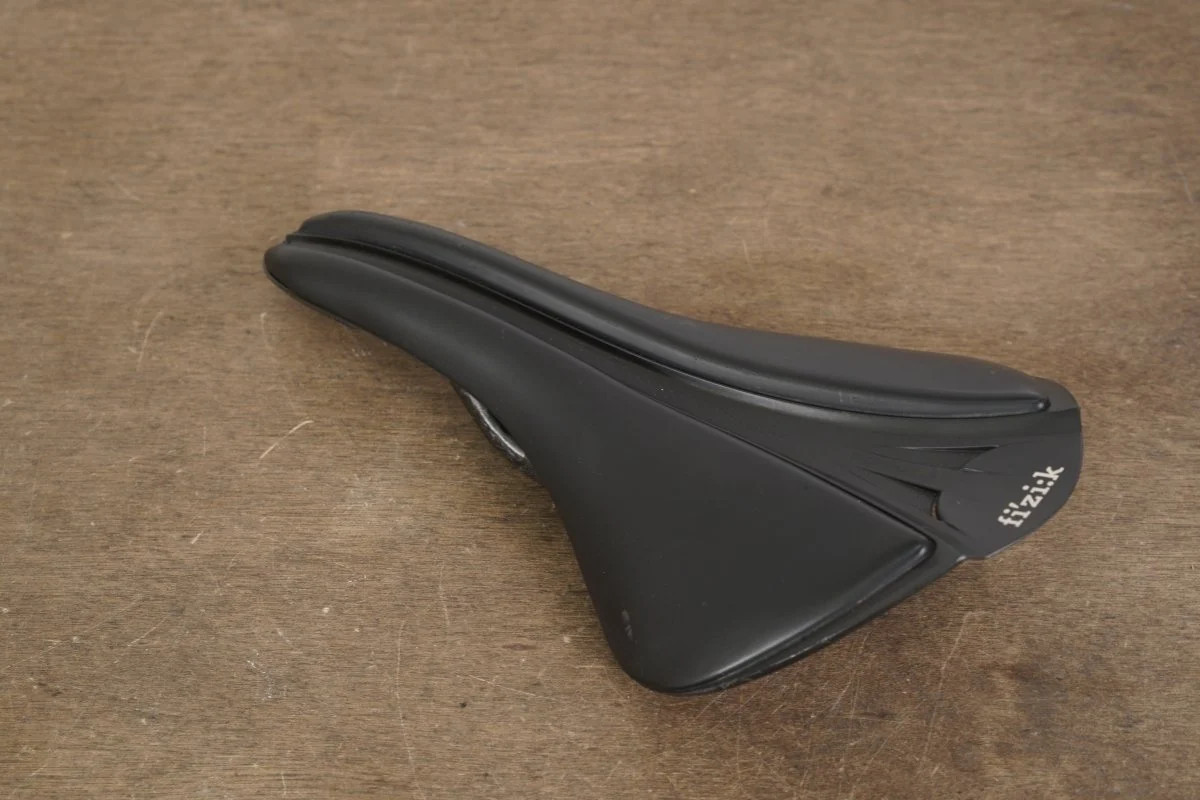 148mm (Large) Fizik Aliante Versus Evo R1 Carbon Rail Road Saddle 184g