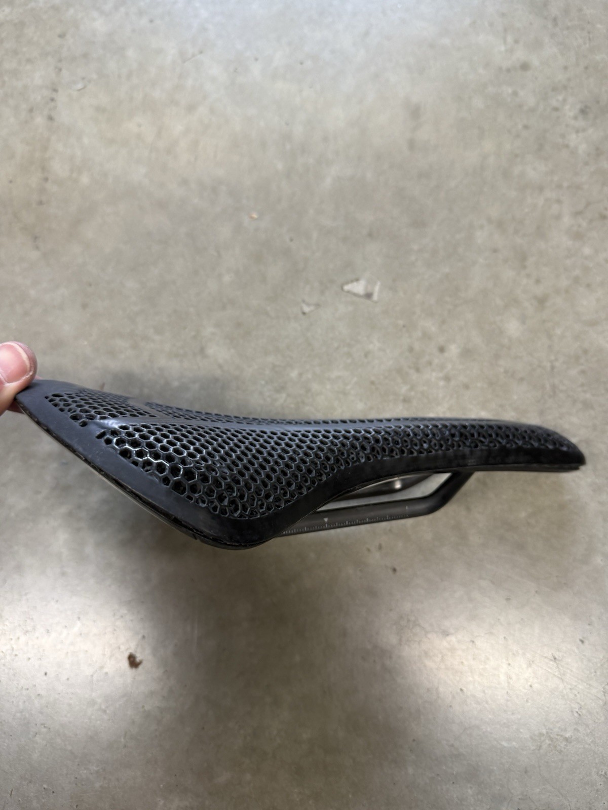 Fizik Tempo Aliante R1 Adaptive Saddle – Carbon, 155mm, Black