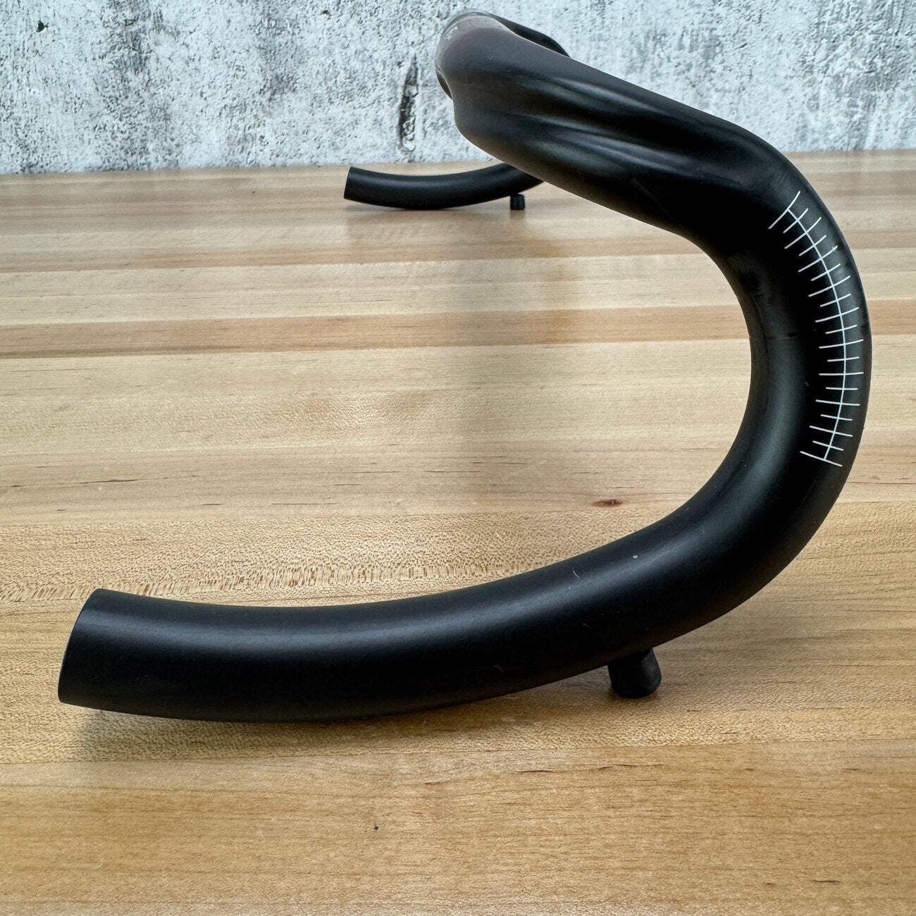 Light Use! Easton EC70 AX 42/49cm Flared Carbon 31.8mm Drop Bar Bike Handlebar 2