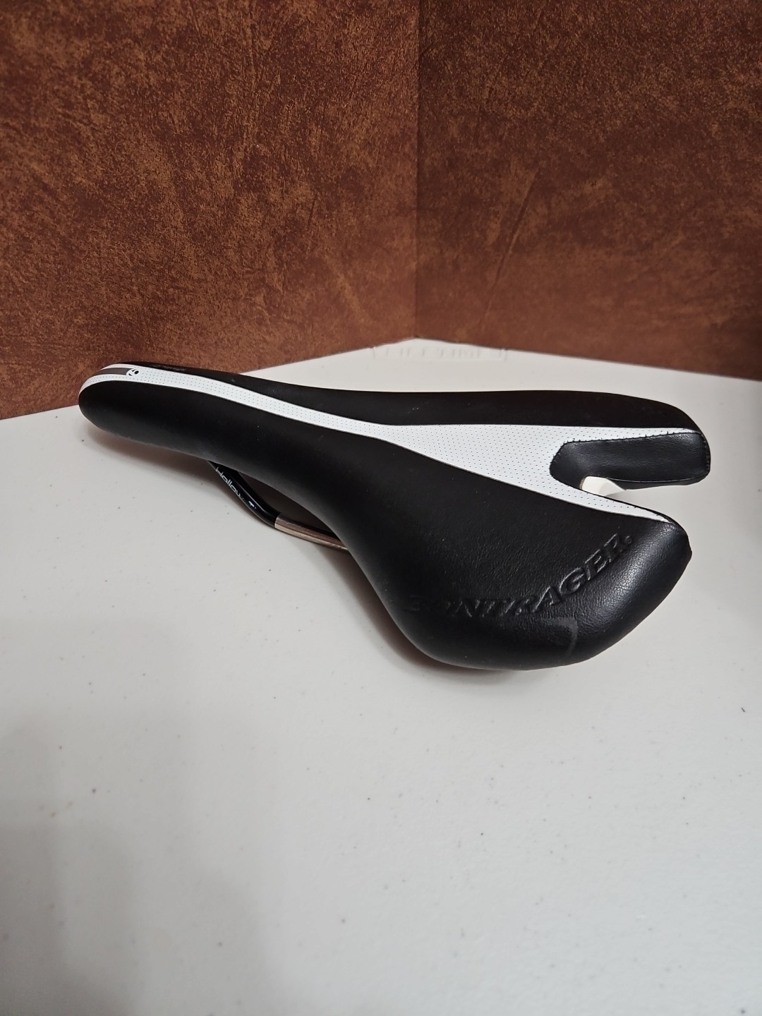 Bontrager affinity 3 Bike Saddle Black 224 grams PN302787 139mm width