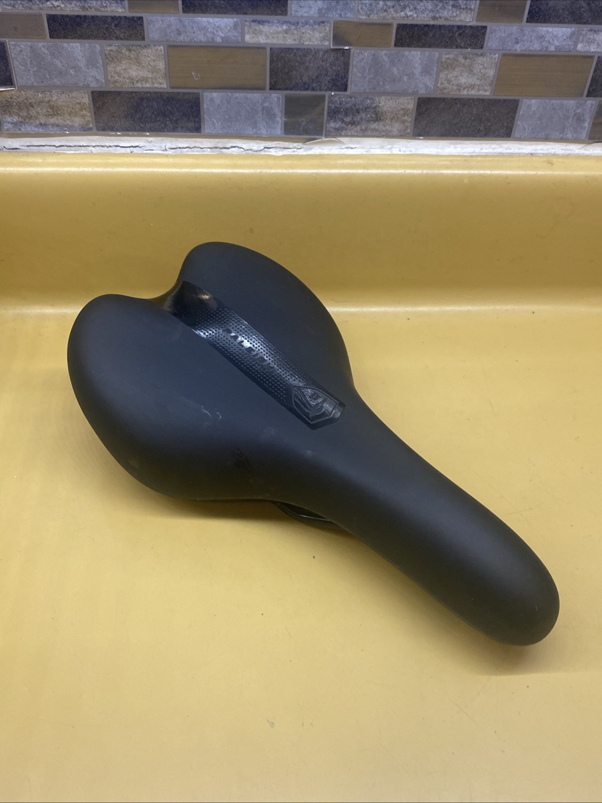 Black Raleigh 270mm X 150mm Steel Saddle