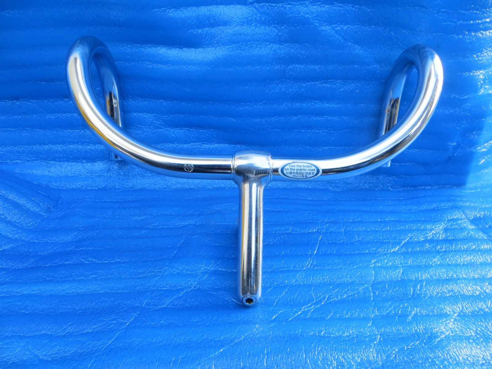 Nitto B123 CrMo 370mm NJS Handlebar + Nitto Jaguar 115mm 58 Degree Steel Stem