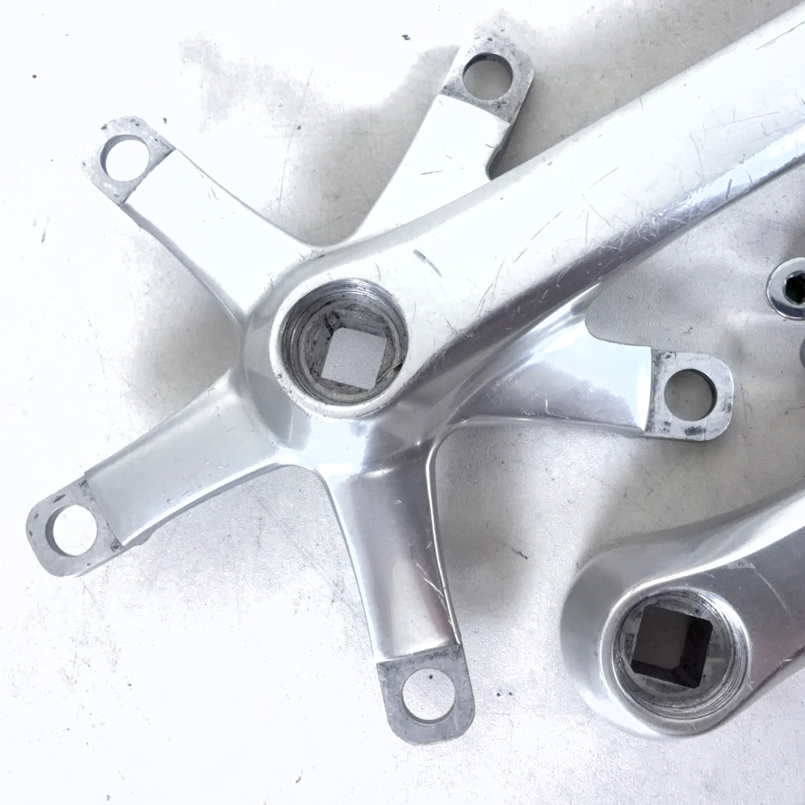 Vintage Shimano 600 FC-6207 Crank Arm Set 175mm 130 BCD Road Double w/ Screws