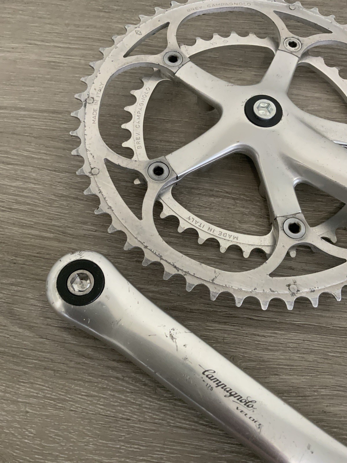 CAMPAGNOLO VELOCE CRANKSET DOUBLE 53-39TOOTH 175 MM ARM LENGTH ROOM FOR 3 RINGS