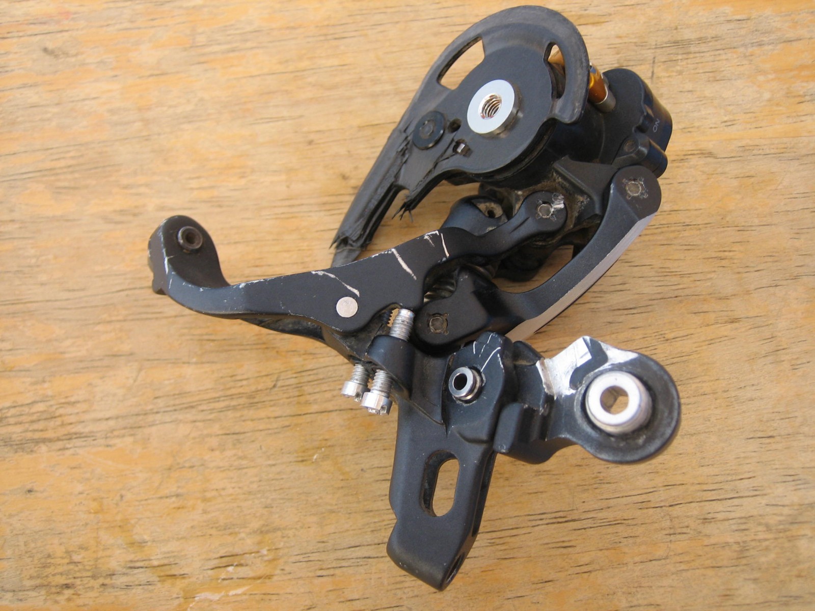 Broken Shimano XTR RD-M985 Rear Derailleur For Parts Harvesting
