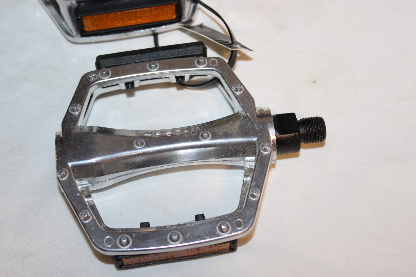 Alta VP-565 Bicycle Alloy Pedals Chrome 1/2″ Thread