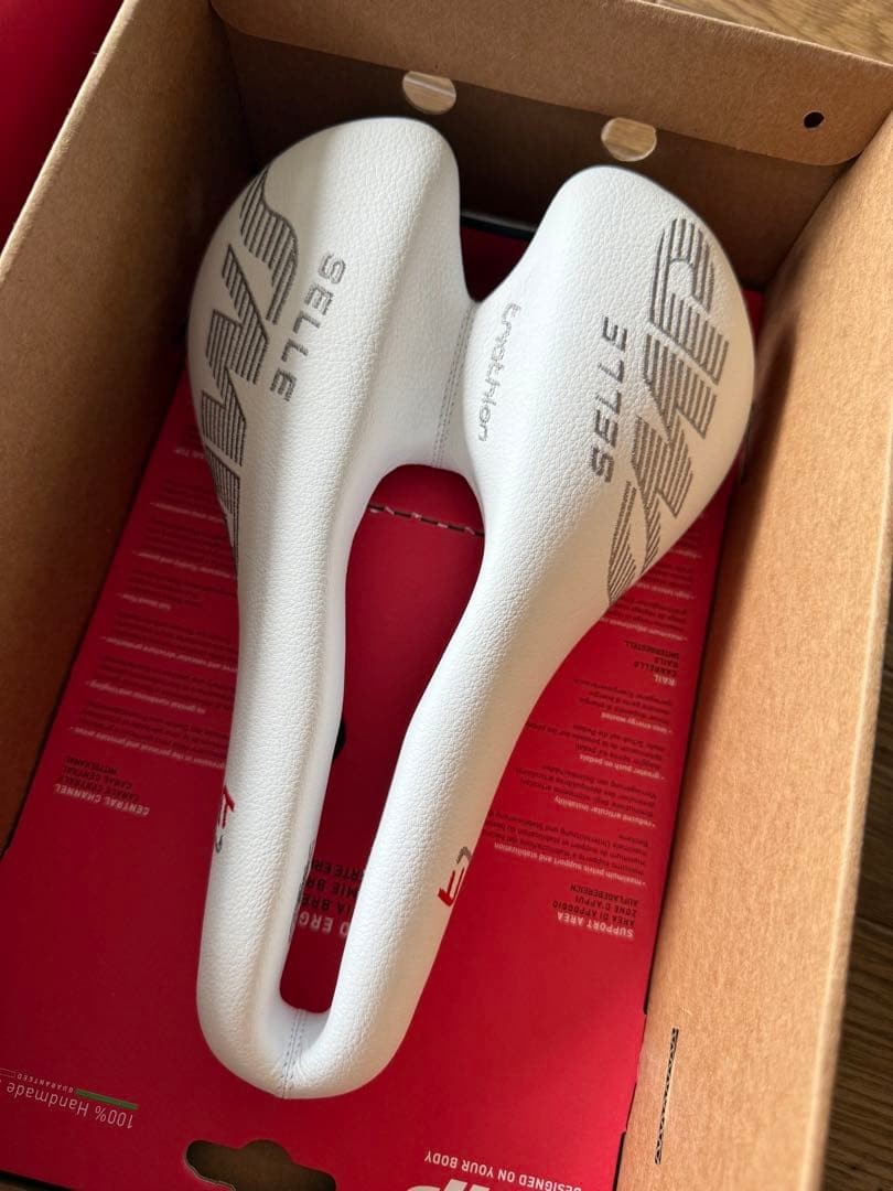 Selle SMP T1 White Triathlon Saddle 257x164mm 375g Used