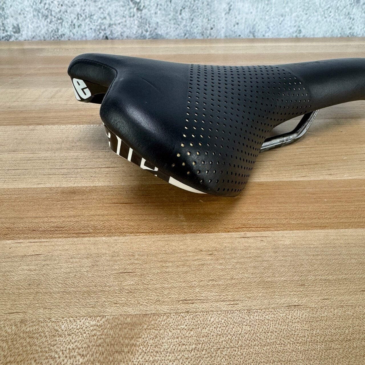 Selle Italia Turbomatic 7x9mm Carbon Rail Custom Cover by Busyman Saddle 273g