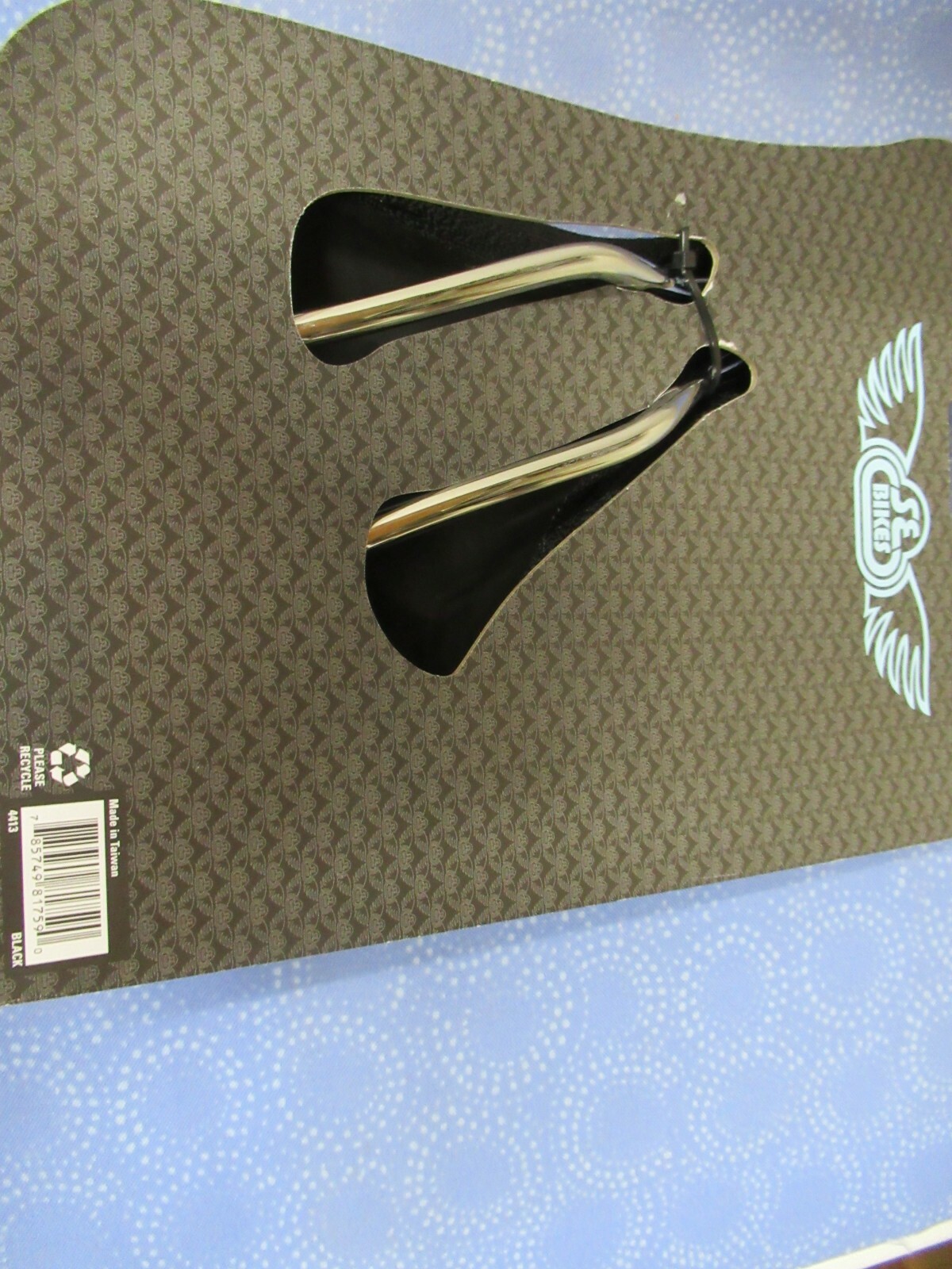 SE Racing Flyer Black Railed Padded Saddle with Bottle Opener Brace For BMX -New