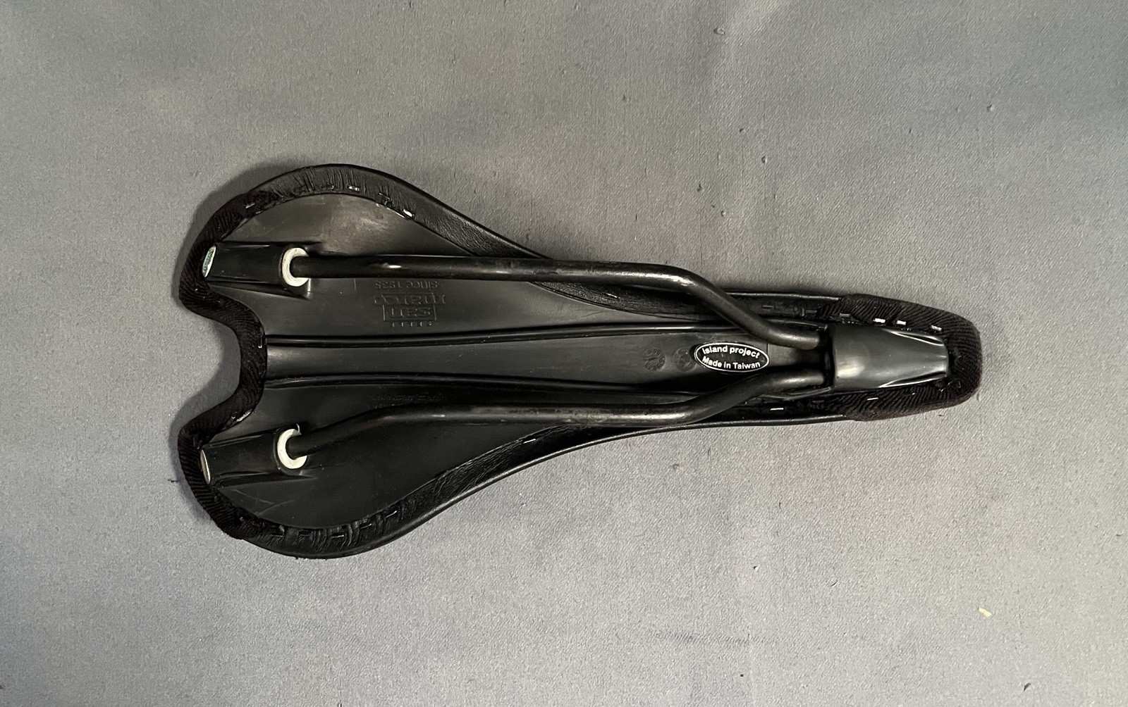 Selle San Marco Island Ponza Bike Saddle Black Steel Rails 130x275mm Road MTB