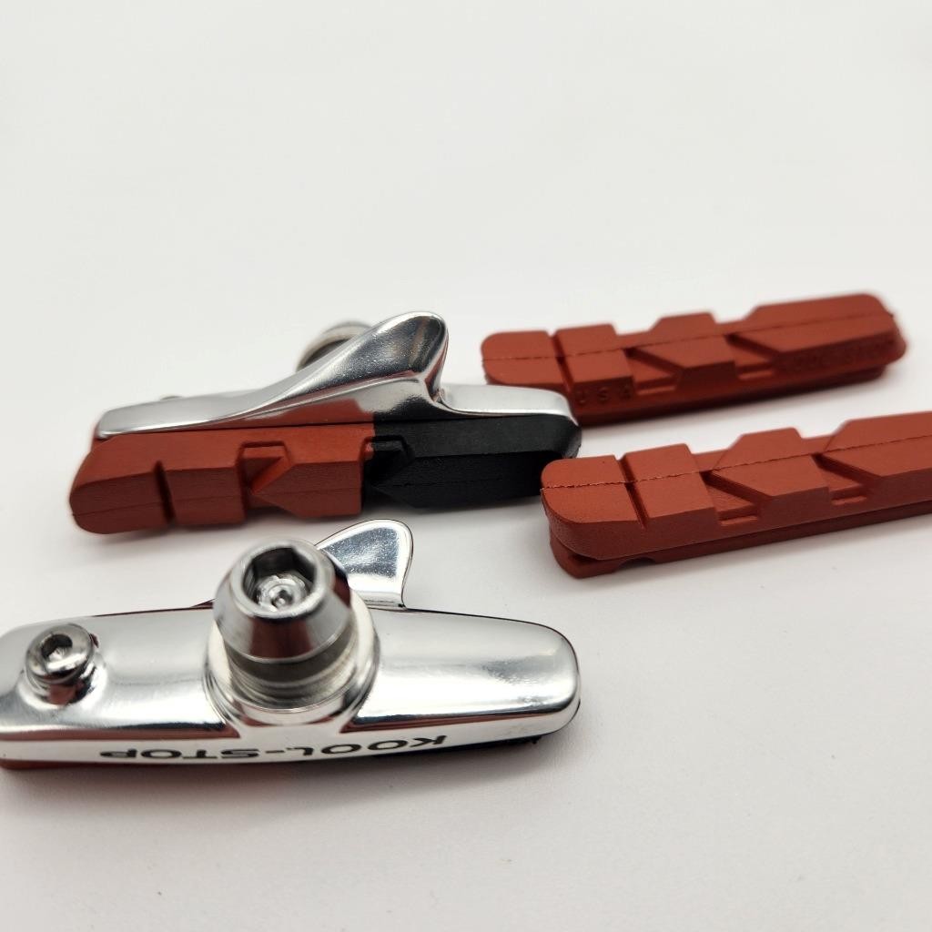 Kool Stop Dura Road Bicycle Brake Pad Set Threaded – Salmon/Black OPEN PACKAGE