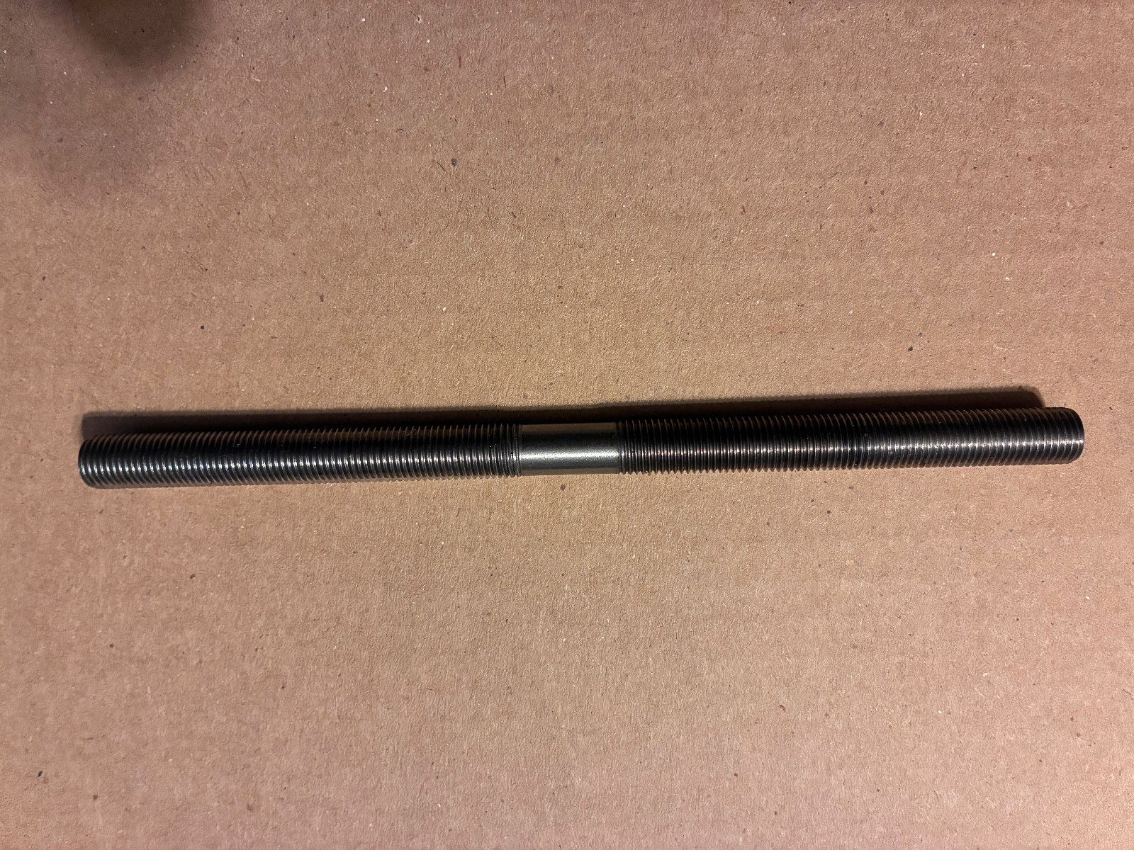 Wheels Manufacturing – 155mm x 1mm x 9mm Solid Axle with 2x9mm Track Nuts