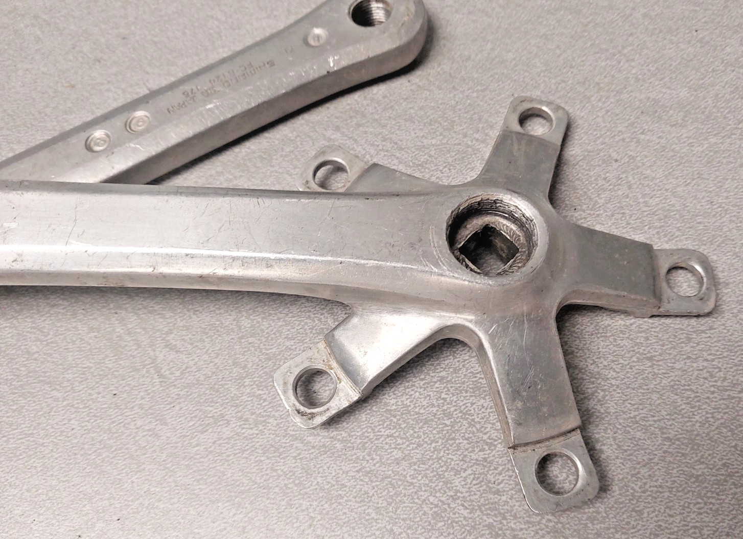 Shimano Triple Crankset FC-B124 BCD104/74 5-Bolt 175mm JIS Silver MTB Ships USA!