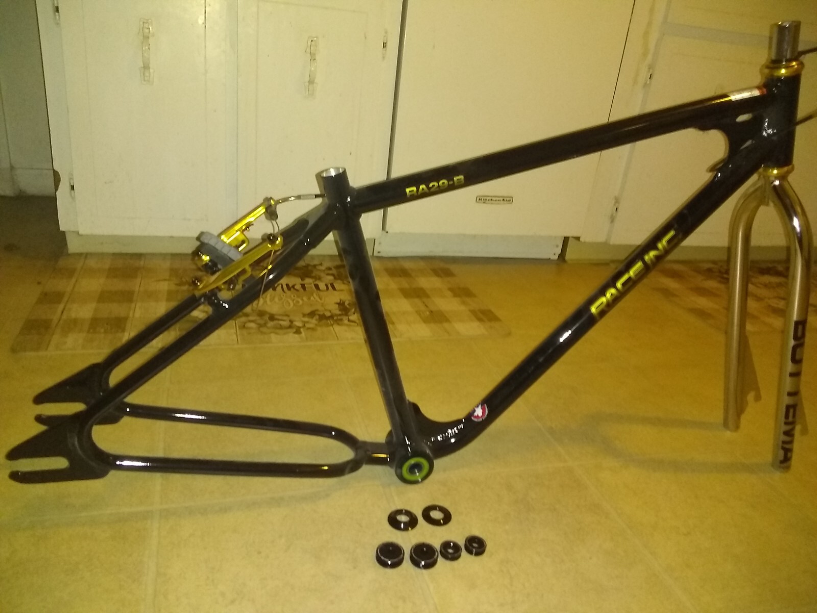 FRAME FORK HEADSET BRAKES ONLY bmx NEW never ridden 29″ fmf Dyno SE BIKES hutch